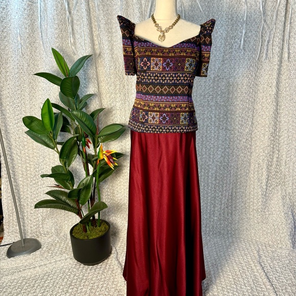 Patterned Style Inabel (wooven) blouse Terno & Red Maroon Charmeuse Full Skirt - Picture 1 of 8